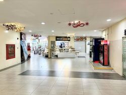 Elias Mall (D18), Retail #630591141